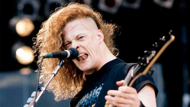 Jason Newsted tinha 23 anos quando foi escolhido para substituir Cliff Burton. 