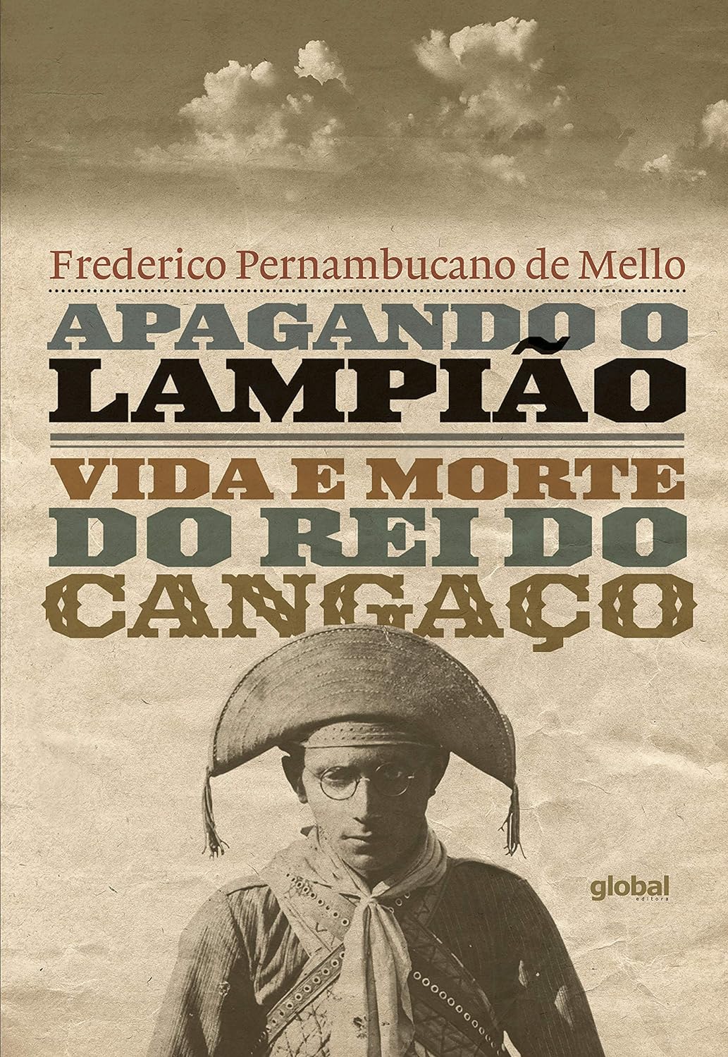 Capa do Livro Apagando Lampião de Frederico Pernambucano de Mello